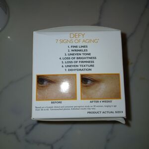 Peter Thomas Roth Defy 7 Signs Moisturizer